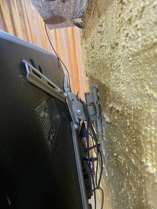 Продам телевизор SONY KLD-32S5600