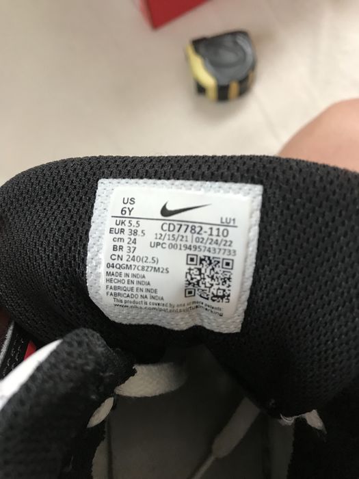 Маратонки Nike 38,5