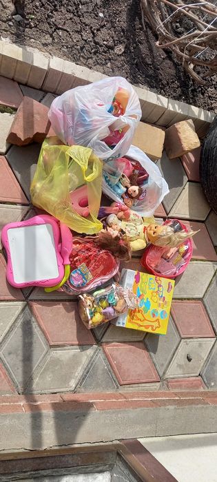 Продаем игрушки все за 2500 тг.