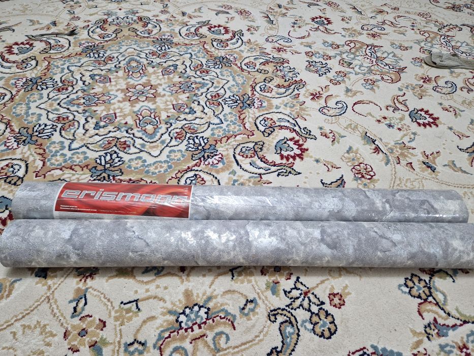 Продам обой на стену