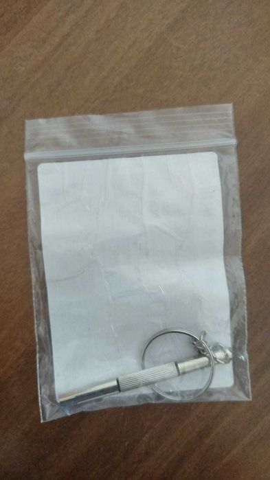 Брелок мини отвертка