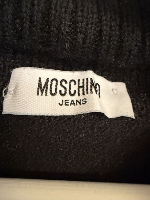 Moschino кроп жилетка 100% вълна