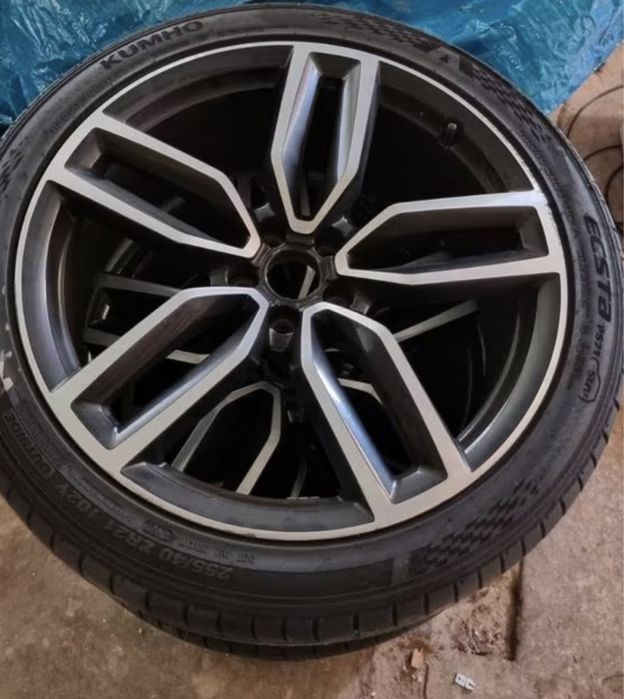 Ауди джанти 21 Цола SQ5 гуми дот 41/22