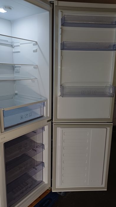 Беко - хладилни с фризер