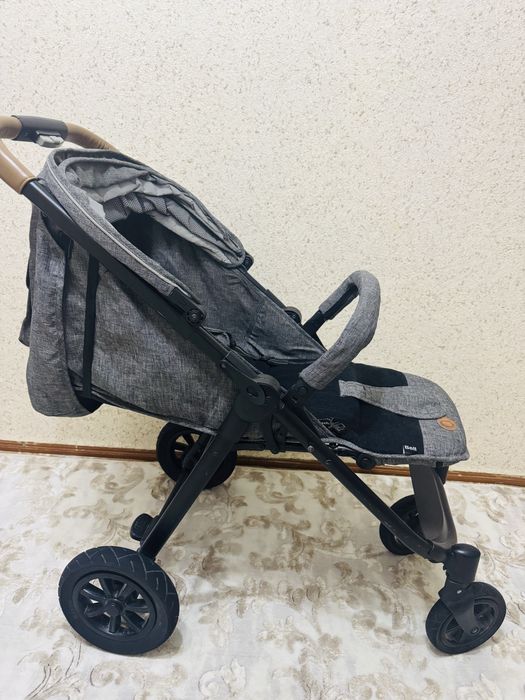 Коляска Lionelo, состояние идеальное , пользовались в основном дома