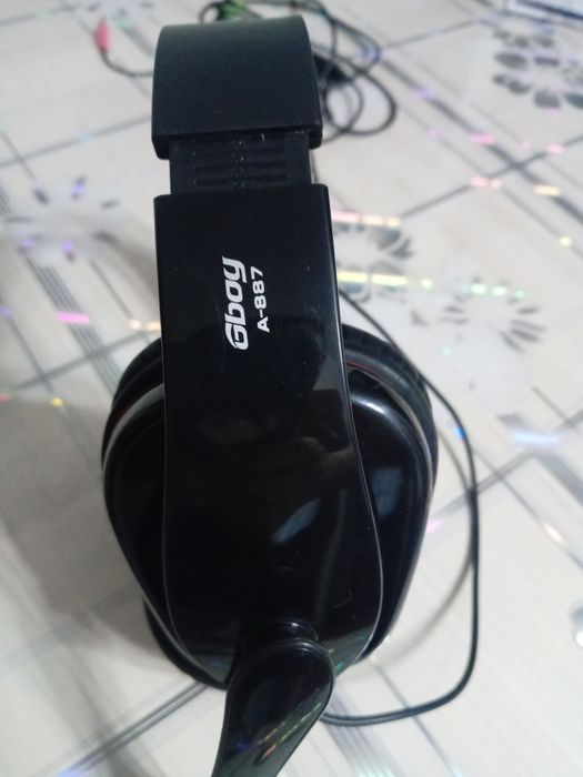 Продам. Наушники