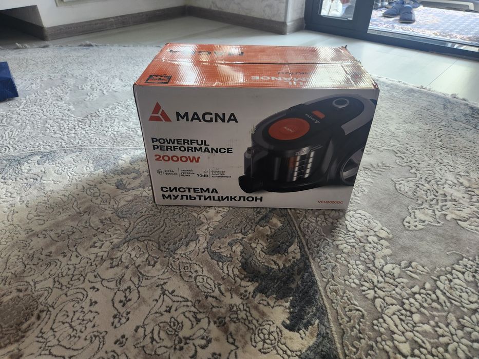 Пылесос Magna VCH2020OG