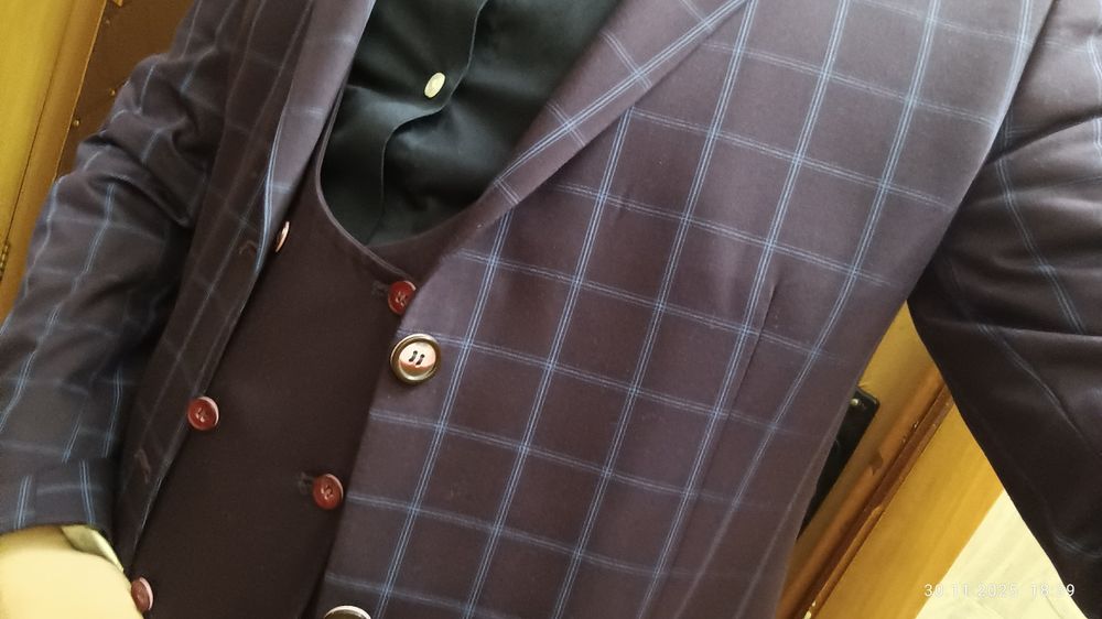 Костюм цвет Бордо