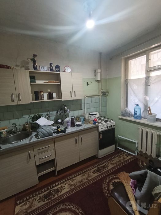 Ижарага берилади йигитлага ва оилага 17-7 мактаб Жахон маркет якинида