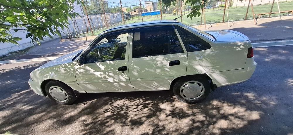 Nexia 2 sotiladi gaz bor