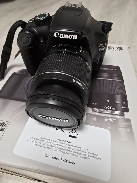 Aparat foto DSLR Canon EOS 1100D