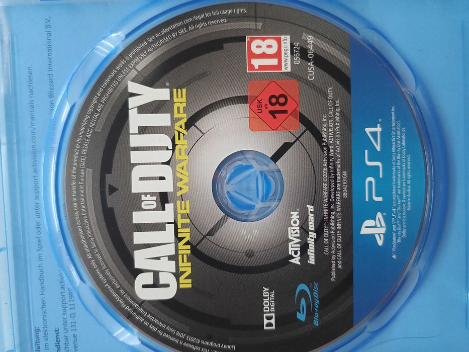 Игра за плейстейшън 4 CALL OF DUTY.