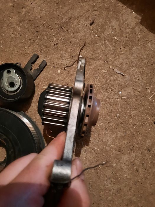 Ролки,водна помпа,демферна шайба