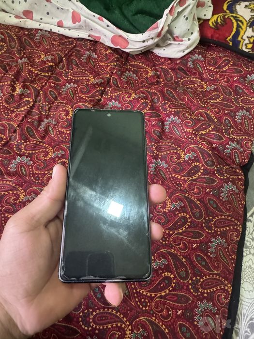 Samsung s20 fe yahshi