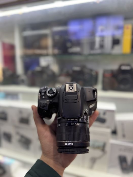 Canon 650 D + 18-55 mm is II