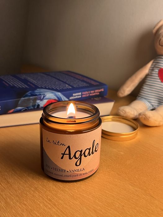 Lumanare parfumata cu miros de vanilie si smochine