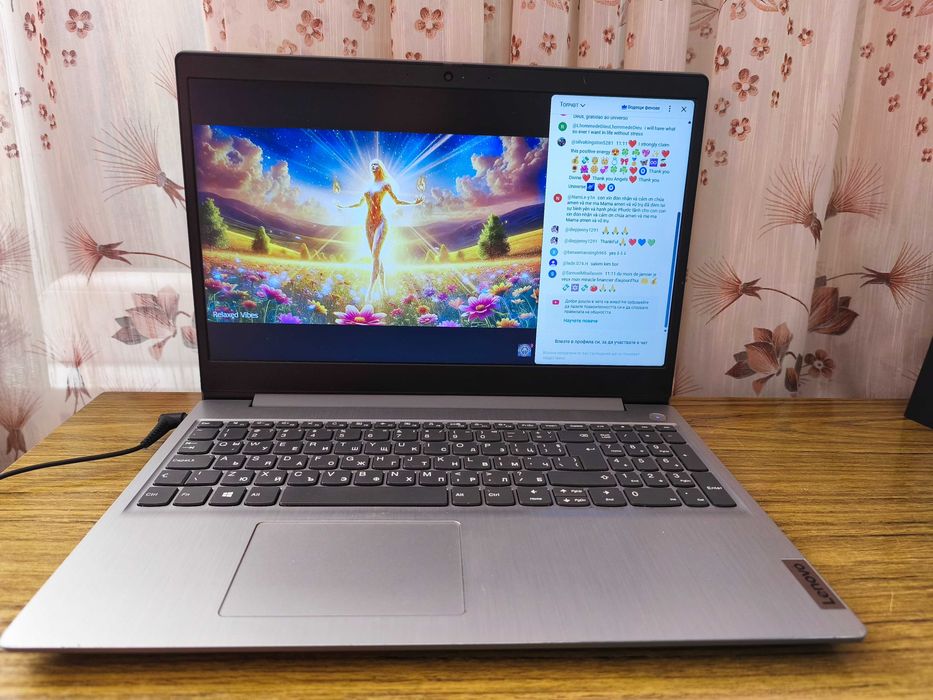 Lenovo IdeaPad 3 - AMD Ryzen 5 3500U RAM: 8 GB DDR4 SSD:512 GB Samsung