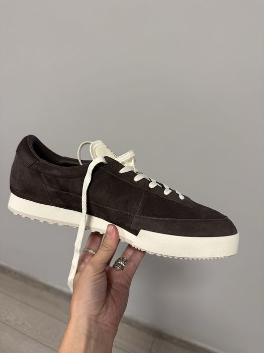 Продам кроссовки мужчкие lacoste