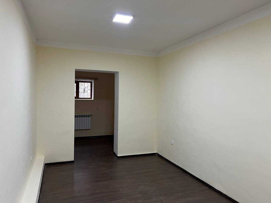 АРЕНДА полуподвального офисного помещения в Бульваре(площадь:150+ м2)