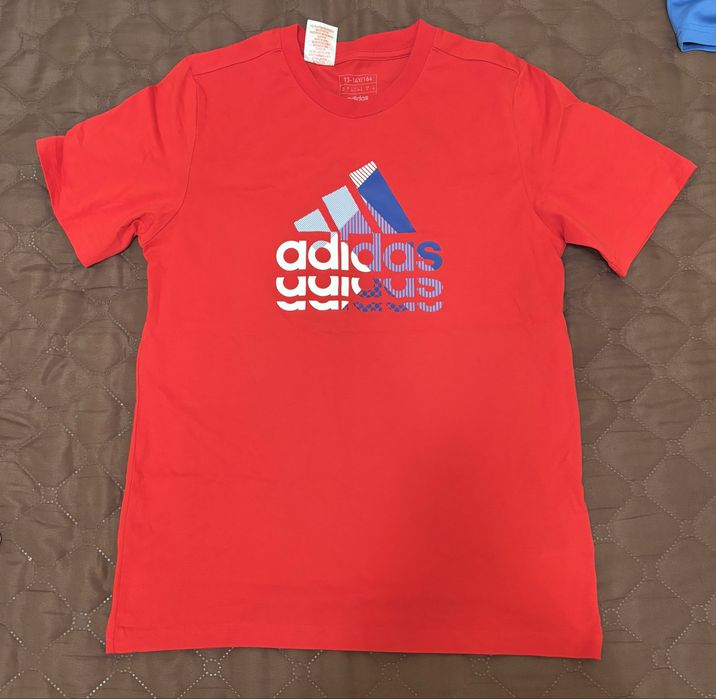 Нова Adidas тениска