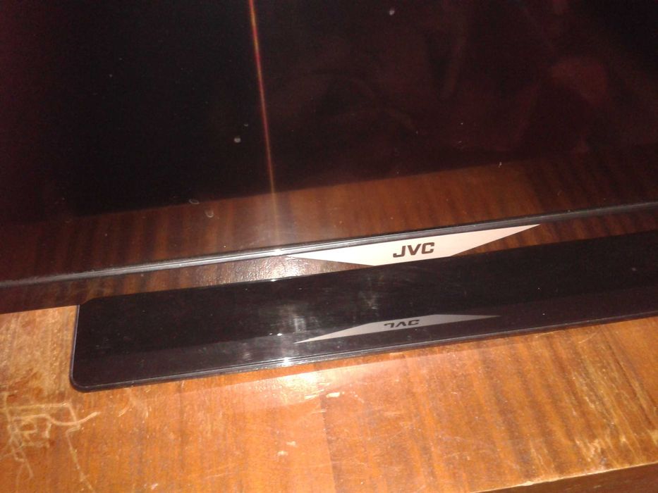 Телевизор JVC 32
