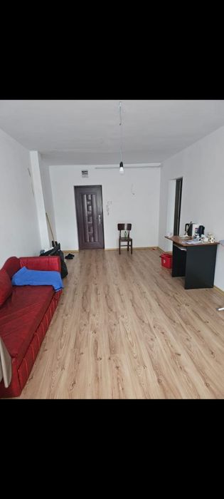 Vând  apartament  str Independenței  Petroșani