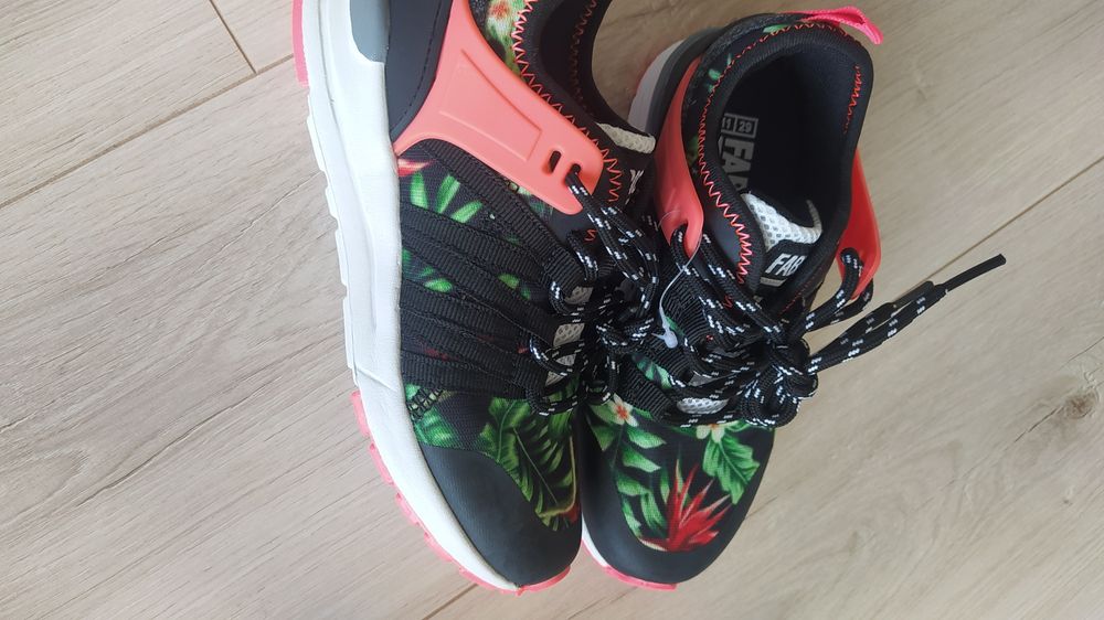 Нови детски маратонки Fabric /Светещи