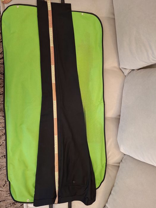 Pantaloni negru de lână deosebit