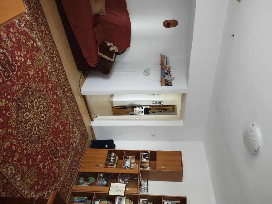 Vand apartament 3 camere ,str.Ghe.Petrascu,decomandat, 70mp