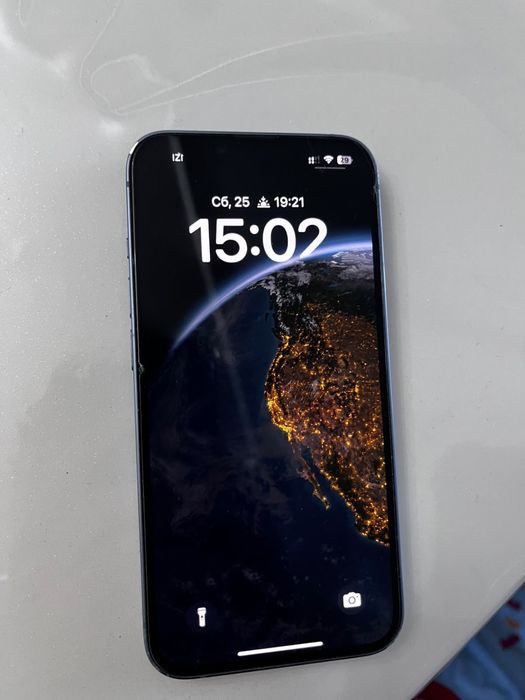 iPhone 14 в хорошем состояние