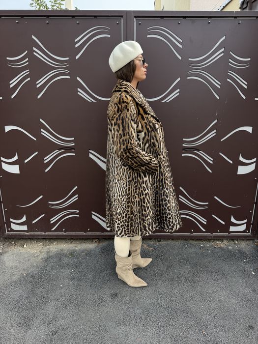 Haina din blana naturala de ocelot