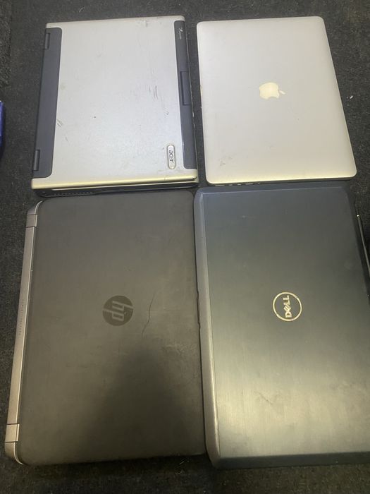 Lot 10 laptopuri pentru piese complete