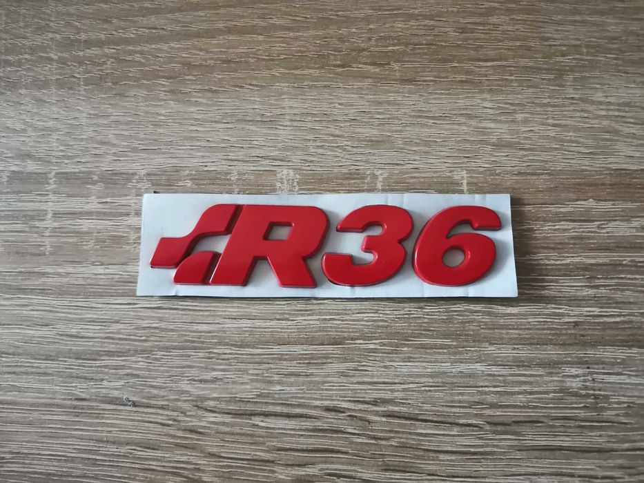 Volkswagen R36 червен надпис