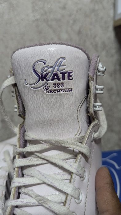 Продам коньки детские