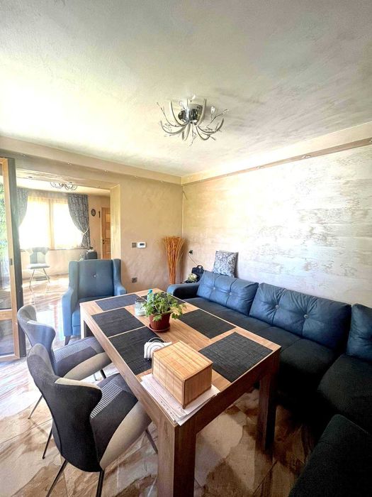 Продава се Къща в с. Дръмша, Област София-област - 200 кв.м за 1920 €/кв.м - Снимка #2