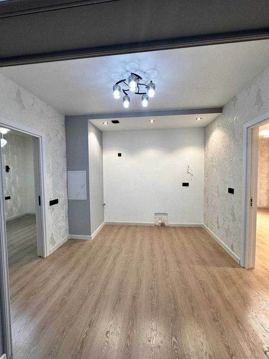 Продаётся квартира 2в3/1/5 на массиве 5