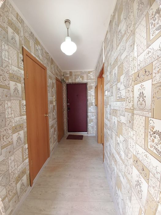 Продам 1ком в 6- м мкр