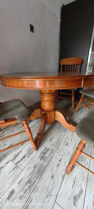 Трапезна  маса , естествена дървесина