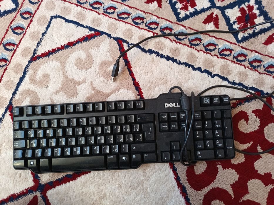 Очень срочно продаю бу клавиатуру