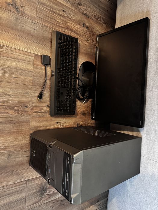 PC Gaming AMD A8-7650K, nVIDIA GTX 1060 6GB | 16 GB RAM | Benq | Razer