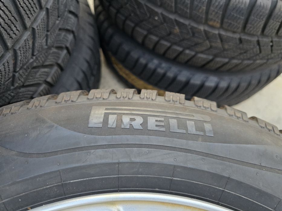 2бр Като нови зимни гуми 205 60 16 - Pirelli