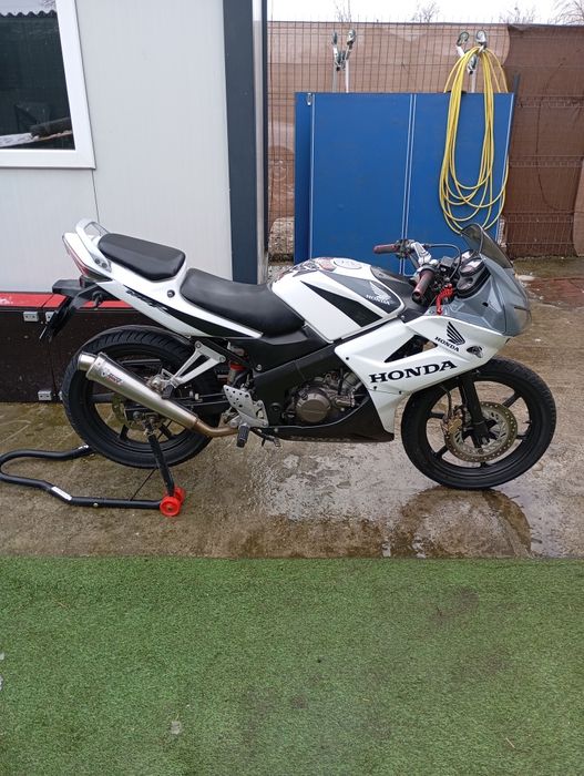 Vând Honda cbr 125 R injecție !!!
