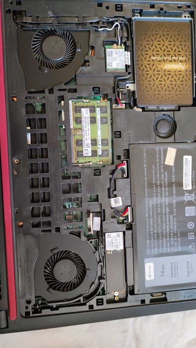 Laptop Dell Inspirion i5 -32 gb RAM,  placa video 4 gb 1050 gb