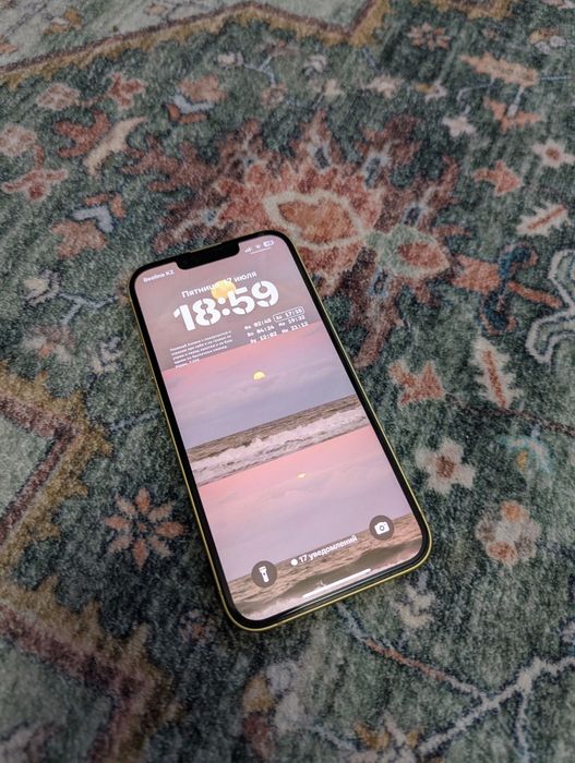 iPhone 14 а редком жёлтом цвете