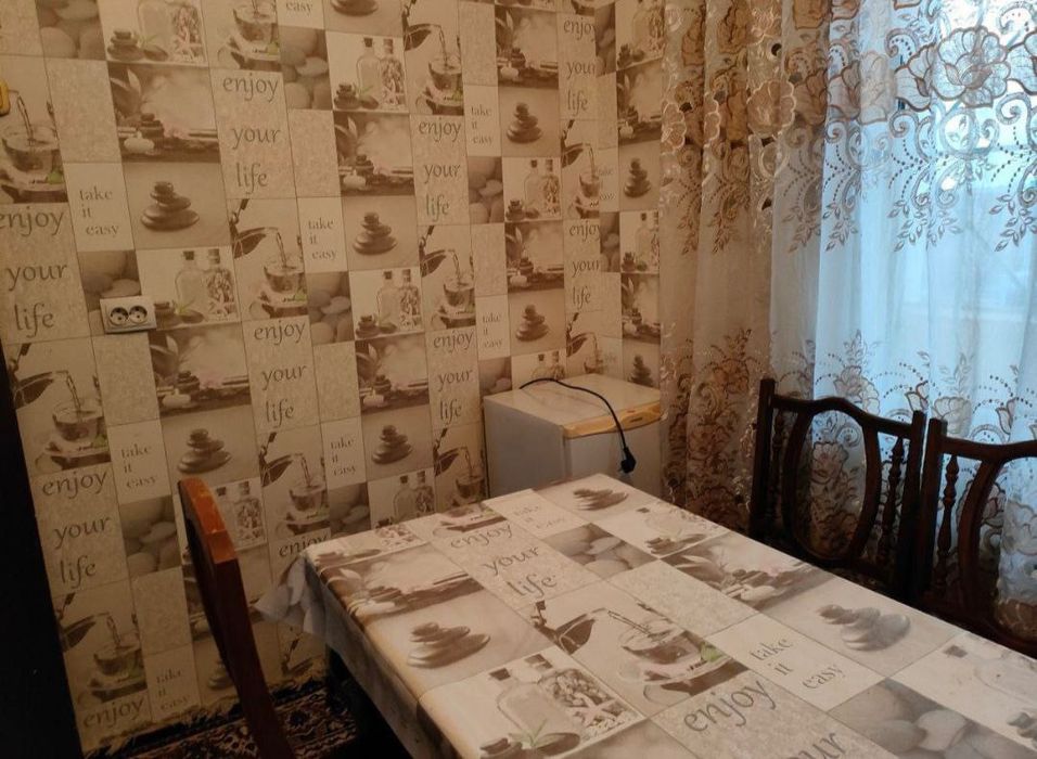 Sergeli 5 hudud, 1 xona, metroga 100m