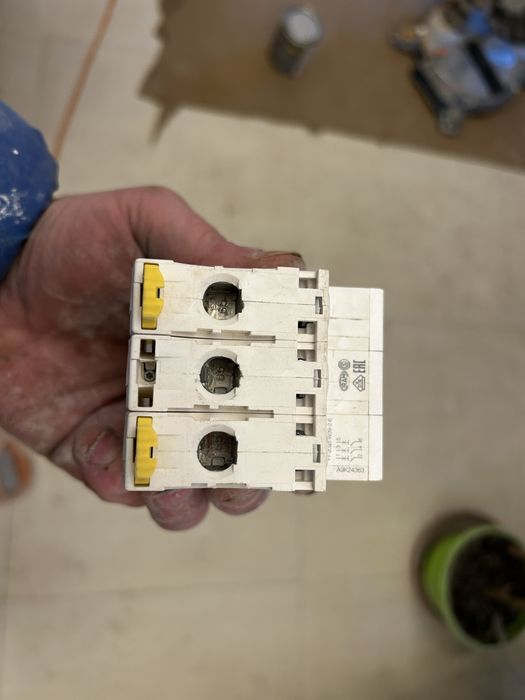 Sigurante 380 trifazic