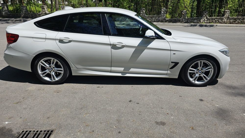 BMW 330d GT xDrive M Sport 258CP – fără daune / km reali
