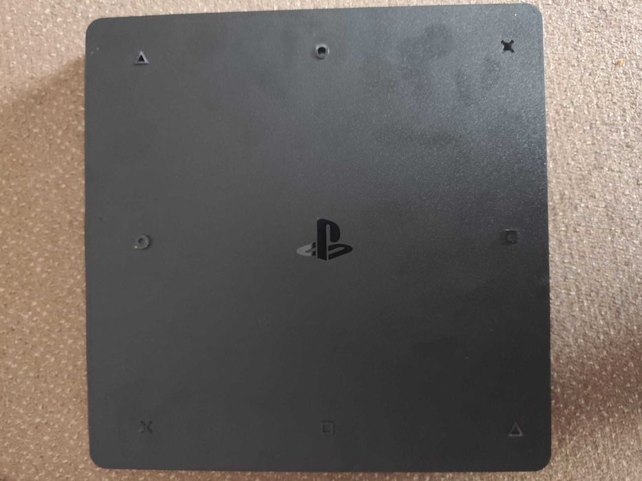 PS4 Slim + Controller + 1 joc