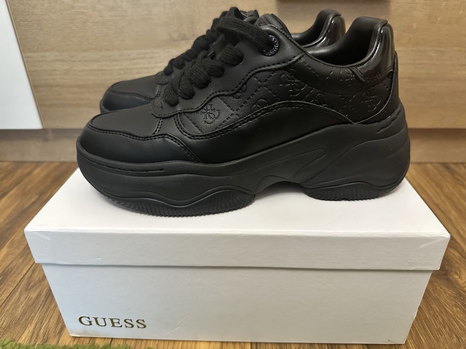 Сникърси /  обувки GUESS оригинал
