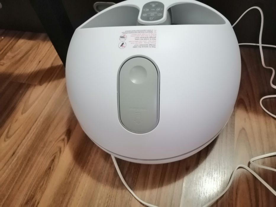 Aparat de masaj pentru picioare cu aburi